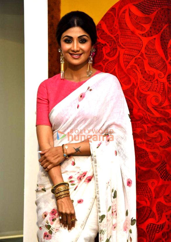 photos shilpa shetty snapped attending the inauguration of krishn kanhais paintings at the tao art gallery 1