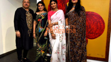 Photos: Shilpa Shetty snapped attending the inauguration of Krishn Kanhai’s paintings at the Tao Art Gallery