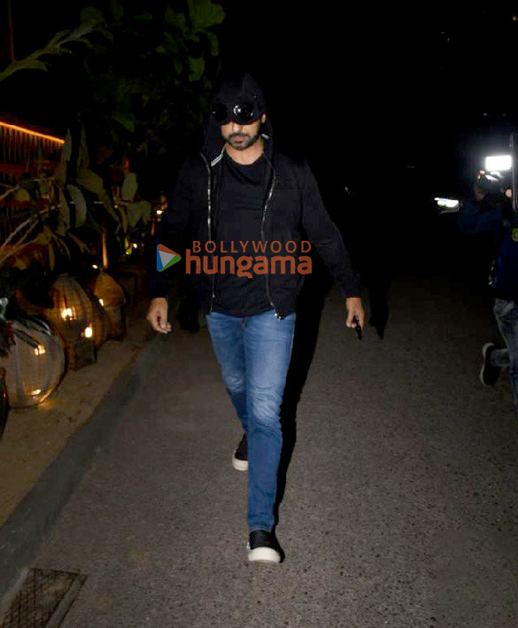 photos sonal chauhan ken ghosh and raj kundra snapped at bastian in worli 3