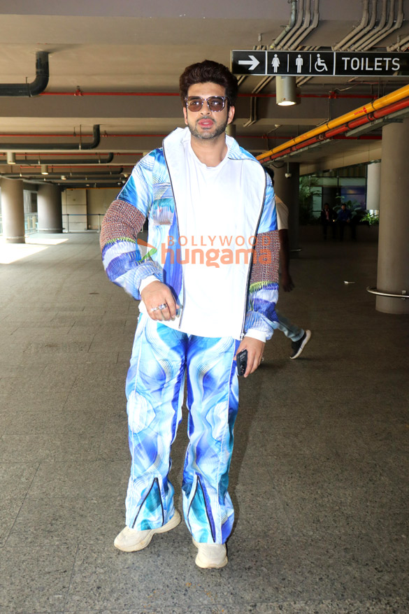 photos sonam kapoor ahuja yami gautam dhar jaya pradha and others snapped at the airport 5
