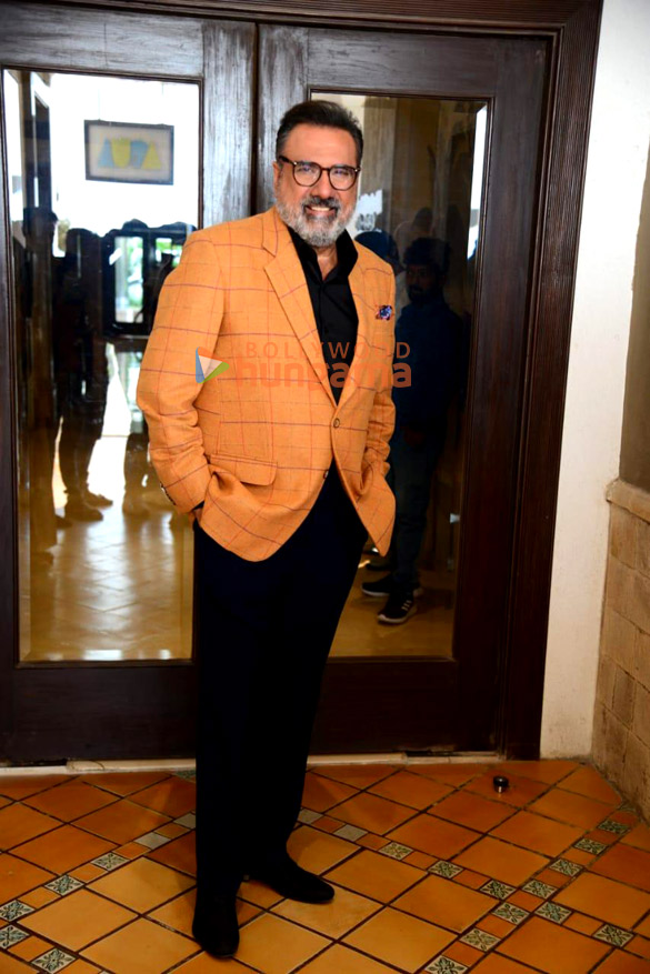 photos sooraj barjatiya boman irani anupam kher and the team of uunchai snapped promoting their film 3