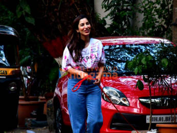 Photos: Sophie Choudry spotted with her pet in Bandra