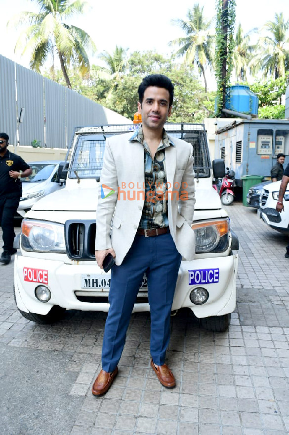 tusshar kapoor anita hassanandani and rahul dev grace the trailer launch of the film maarrich 1