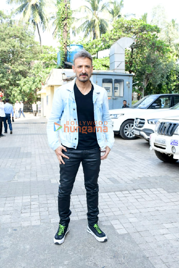 photos tusshar kapoor anita hassanandani and rahul dev grace the trailer launch of the film maarrich 6