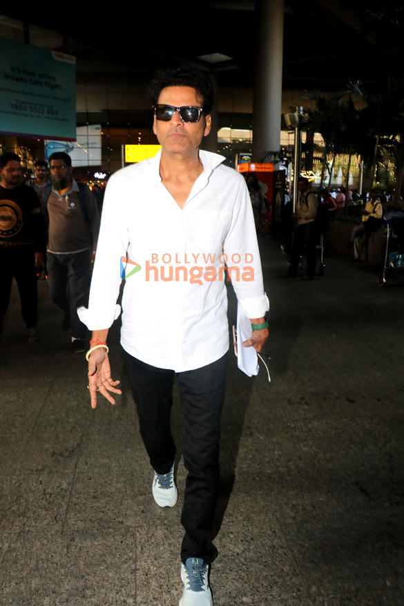 photos varun dhawan mouni roy arjun kapoor and others snapped at the airport 1