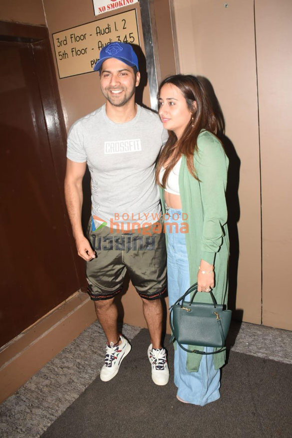 photos varun dhawan and kriti sanon snapped at pvr juhu 5