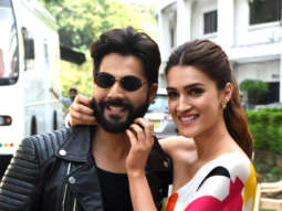 Photos: Varun Dhawan and Kriti Sanon snapped promoting Bhediya on Indian Idol