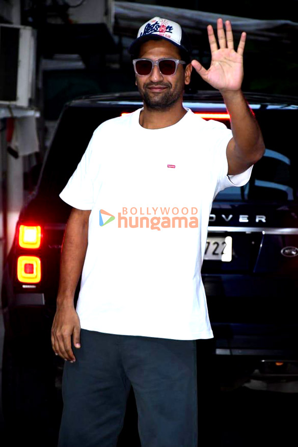 photos vicky kaushal snapped at a dubbing studio in juhu 2