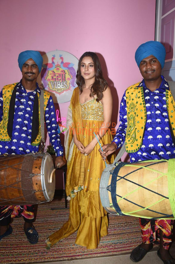 photos vicky kaushal snapped on the sets of shehnaaz gills chat show desi vibes 6