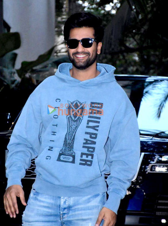 Photos: Vicky Kaushal spotted in Bandra Photos: Vicky Kaushal spotted in Bandra