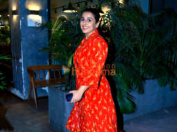 Photos: Vidya Balan snapped in Juhu