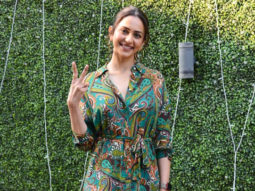 Rakul Preet Singh flaunts her cute smile as she poses for paps