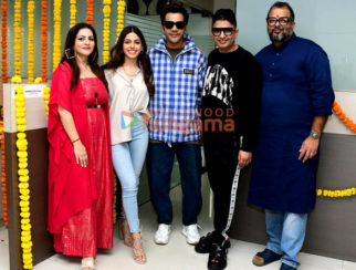 On The Sets From The Movie SRI