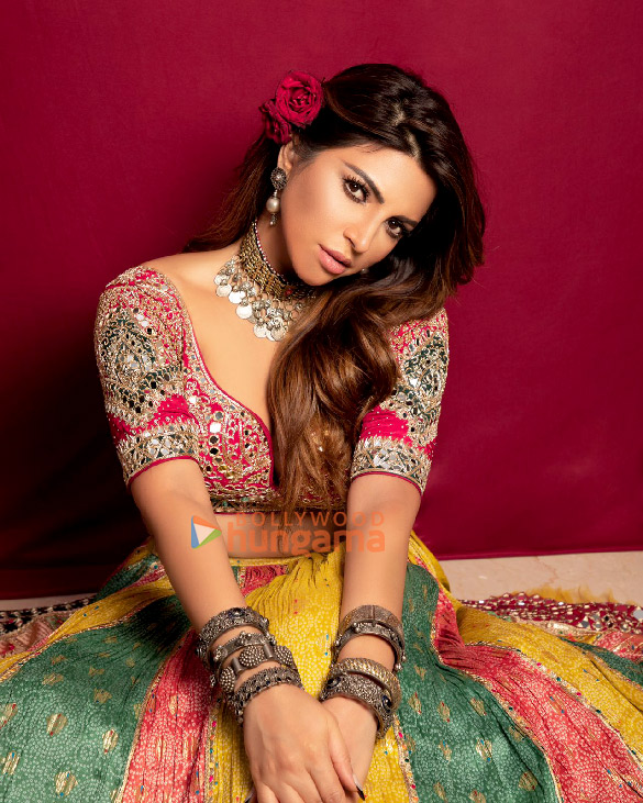 shama sikander 3 9 2