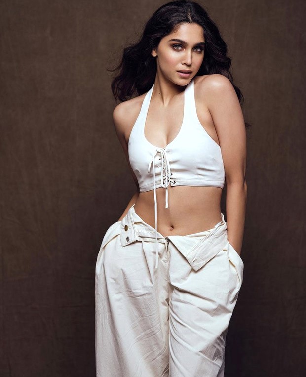 Sharvari Wagh serves absolute chic vibes in white crop top and baggy pants 