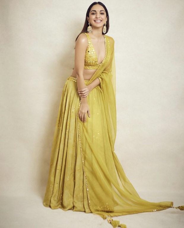 Wedding outfit inspiration for women: From Janhvi Kapoor to Kiara Advani, here are 5 celeb-approved lehengas to glam up this wedding season Wedding outfit inspiration for women: From Janhvi Kapoor to Kiara Advani, here are 5 celeb-approved lehengas to glam up this wedding season