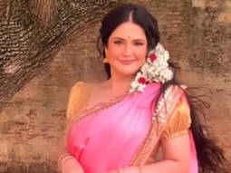 Zareen Khan looks elegant in a pink saree