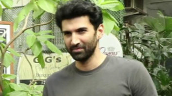 Aditya Roy Kapur chit chats with paps as he gets clicked in Bandra