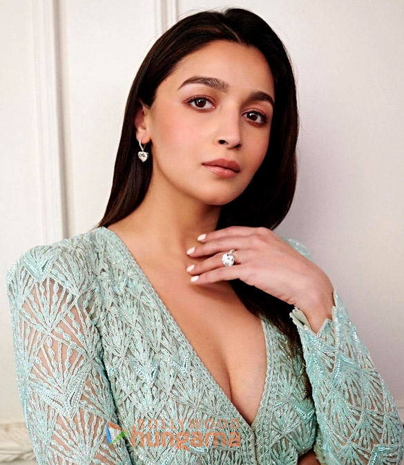 Alia Batt Xxx - Alia Bhatt Photos, Images, HD Wallpapers, Alia Bhatt HD Images, Photos -  Bollywood Hungama