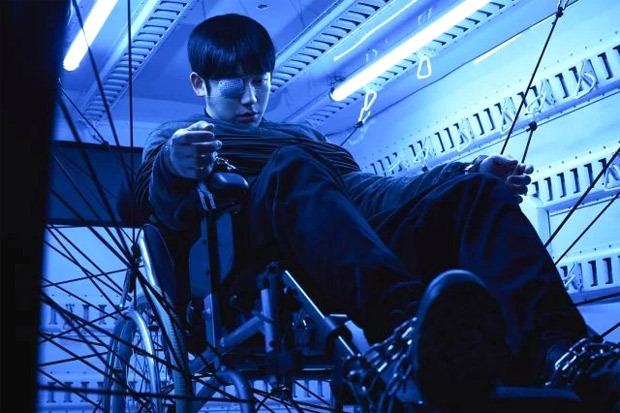 Connect Review: Japanese filmmaker Takashi Miike’s supernatural sci-fi horror starring Jung Hae In, Go Kyung Pyo boasts high concept-plot with a wispy climax 