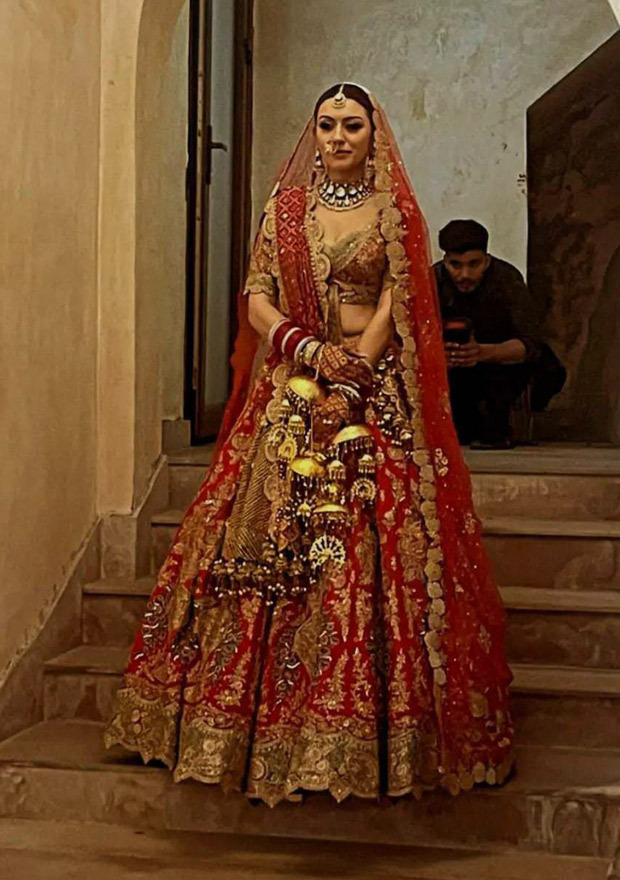 Hansika Motwani marries Sohael Kathuriya at Mundota Fort in Jaipur in traditional ceremony, see photos and videos 