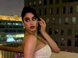 Janhvi Kapoor is Filmfare ready in her gorgeous gown