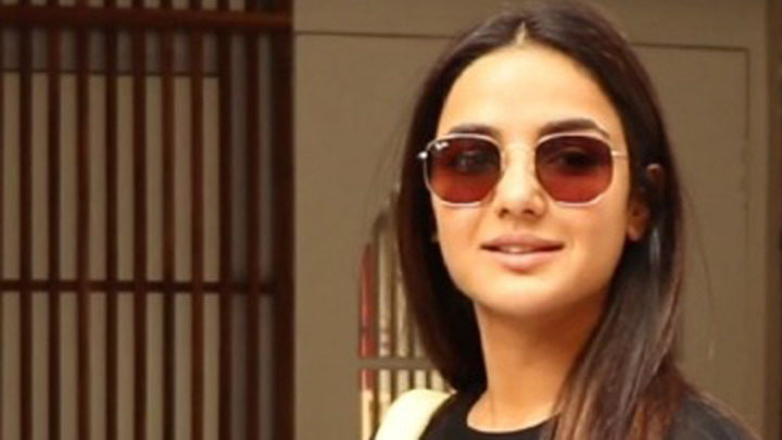 Jasmin Bhasin smiles for paps acing her all black casuals