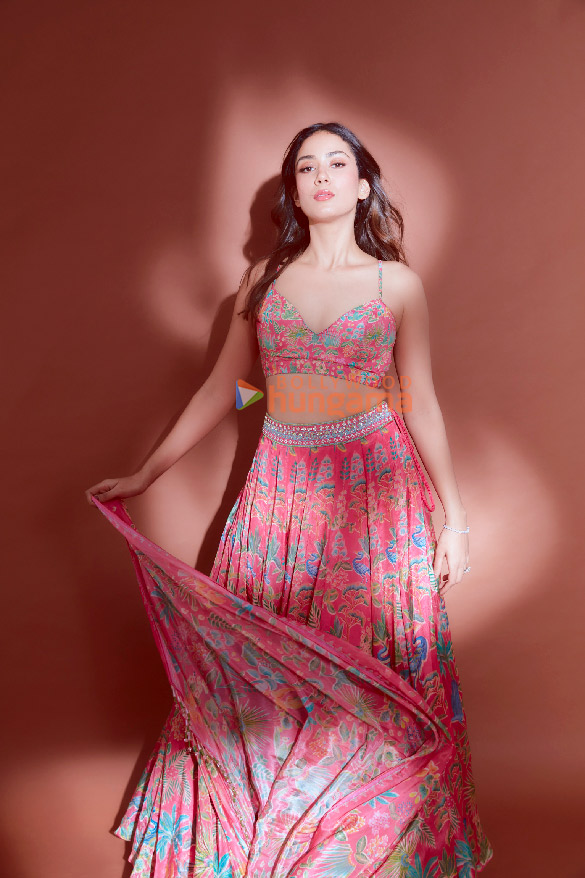 mira kapoor 2 9