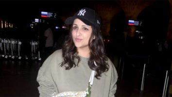 Parineeti Chopra smiles for paps at the airport