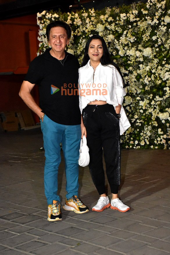 photos aayush sharma hosts salman khans birthday bash at his residence 20