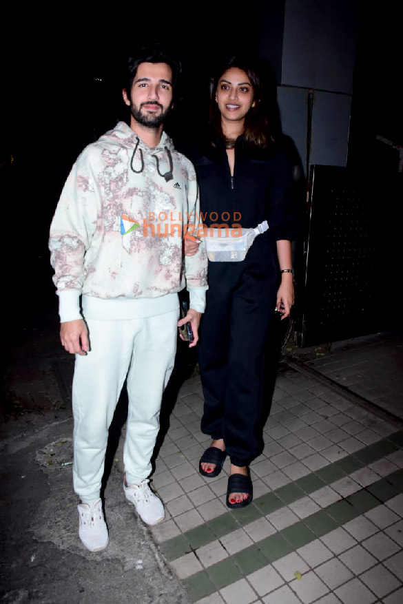 photos aditya seal and anushka ranjan spotted at arslan gonis house for dinner 3