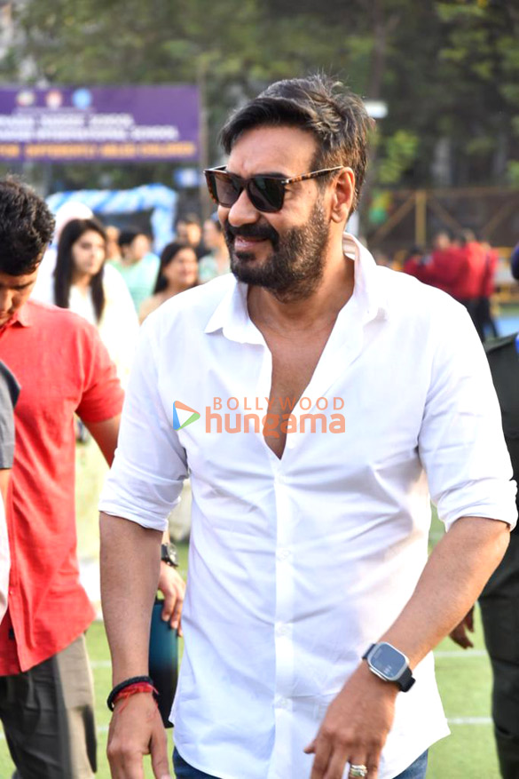 Photos: Ajay Devgn snapped attending Jamnabai Narsee School’s sports event Photos: Ajay Devgn snapped attending Jamnabai Narsee School’s sports event