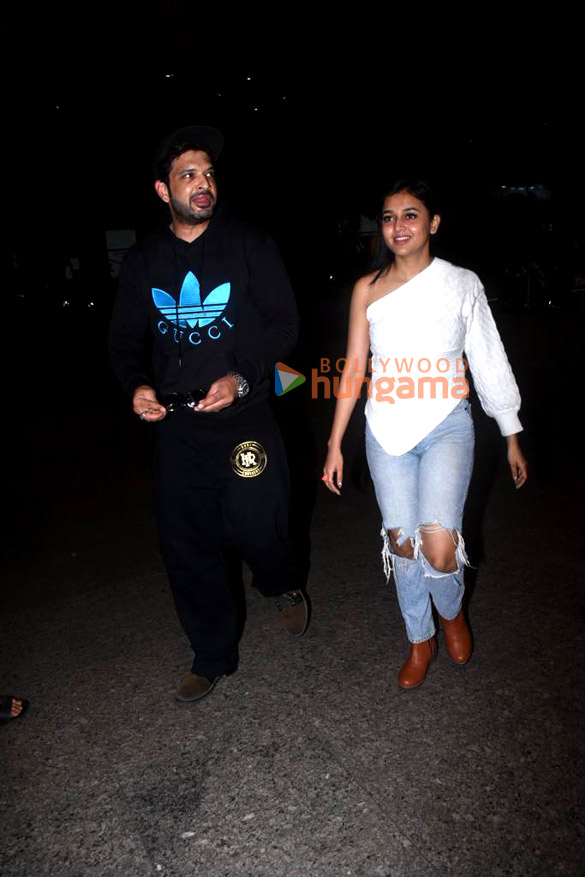 photos ananya panday nikita dutta chahat khanna and others snapped at the airport 1 3