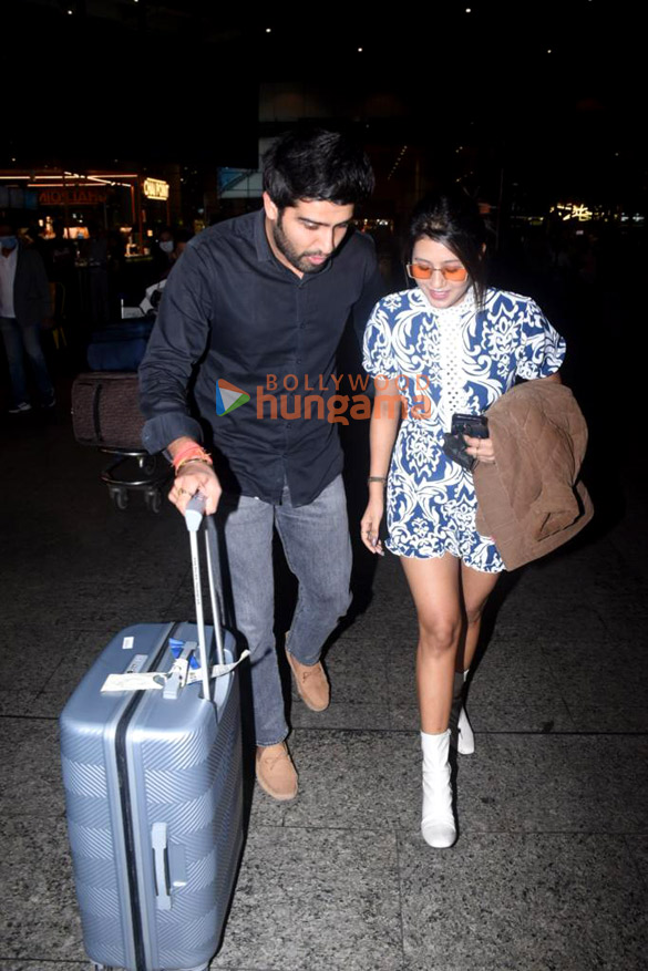 photos anjali arora snapped at the airport 3 2