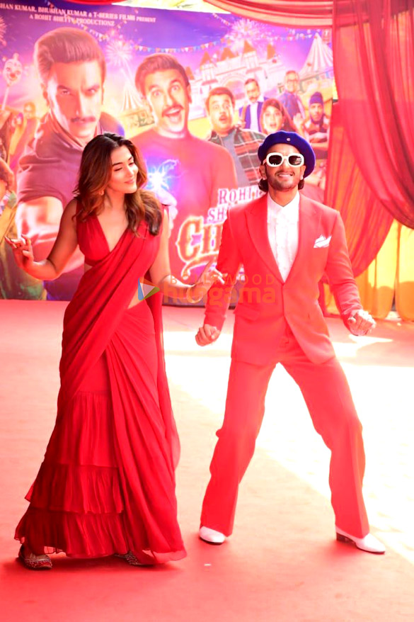photos celebs grace the trailer launch of the film cirkus 4