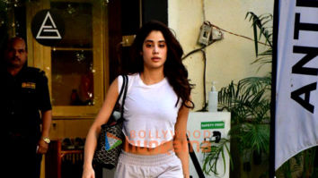 Photos: Janhvi Kapoor spotted outside the gym