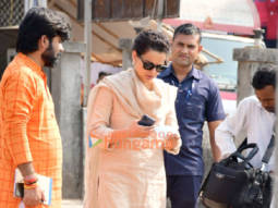 Photos: Kangana Ranaut snapped at Versova Jetty