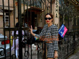 Photos: Malaika Arora and Amrita Arora snapped at their mother’s house in Bandra