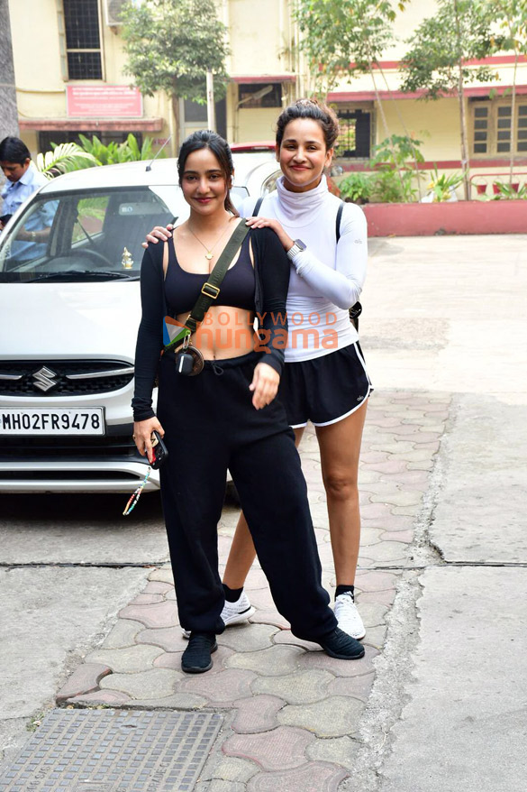 photos neha sharma and aisha sharma spotted outside a gym in bandra 3 4