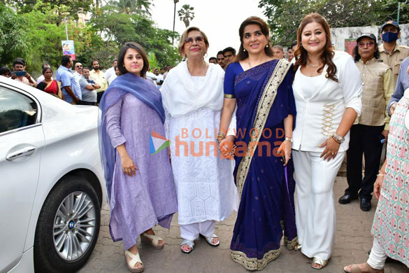 photos raj thackeray shaina nc and helen attend the ribbon cutting ceremony of the plant festival in bandra 1