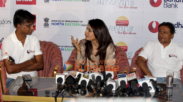 photos raveena tandon attends the anvayins kaziranga ultra run 3