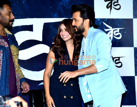 photos riteish deshmukh and genelia dsouza snapped attending the trailer launch of ved 8