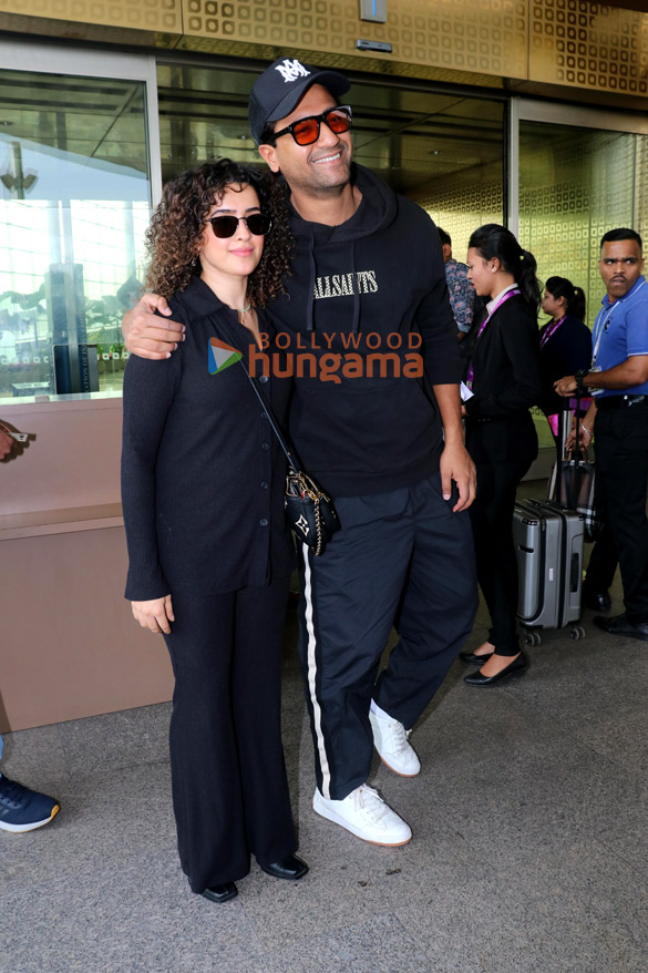 photos saif ali khan kareena kapoor khan parineeti chopra and others snapped at the airport 4