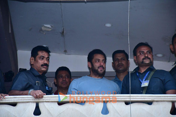 photos salman khan greets fans at galaxy apartments on his birthday in bandra 5