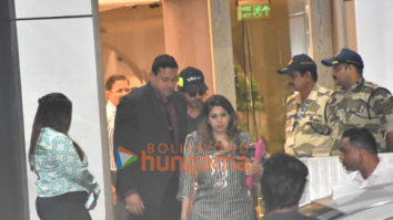 Photos: Shah Rukh Khan, Ananya Panday, Chunky Pandey and others spotted at Kalina airport