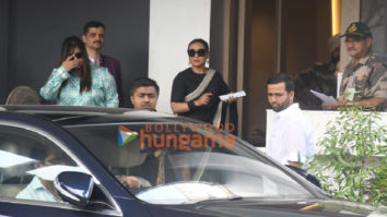 Photos: Shah Rukh Khan, Rani Mukerji and Abhishek Bachchan spotted at Kalina airport