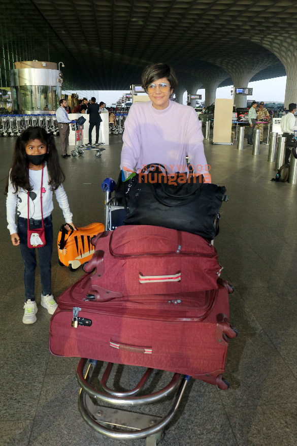 photos sunny leone urvashi rautela mandira bedi and others snapped at the airport 3