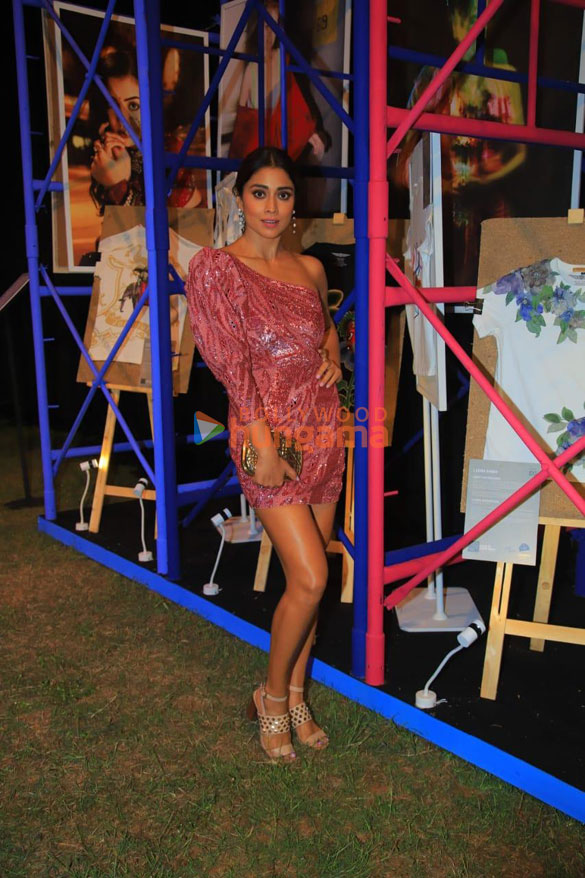 photos sussanne khan shriya saran and others attend blenders pride glassware fashion tour 4