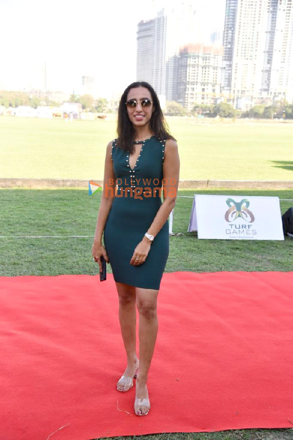 photos yuvika chaudhary tanishaa mukerji anjali arora and others snapped at race course 3