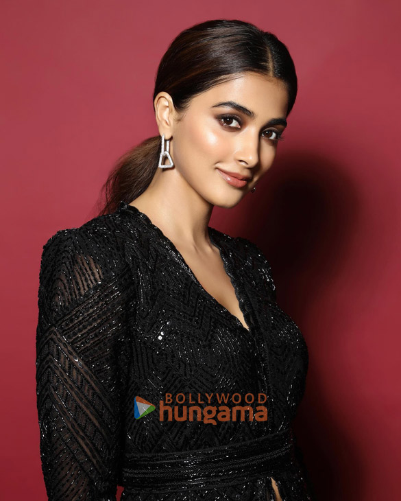 pooja hegde 1 1